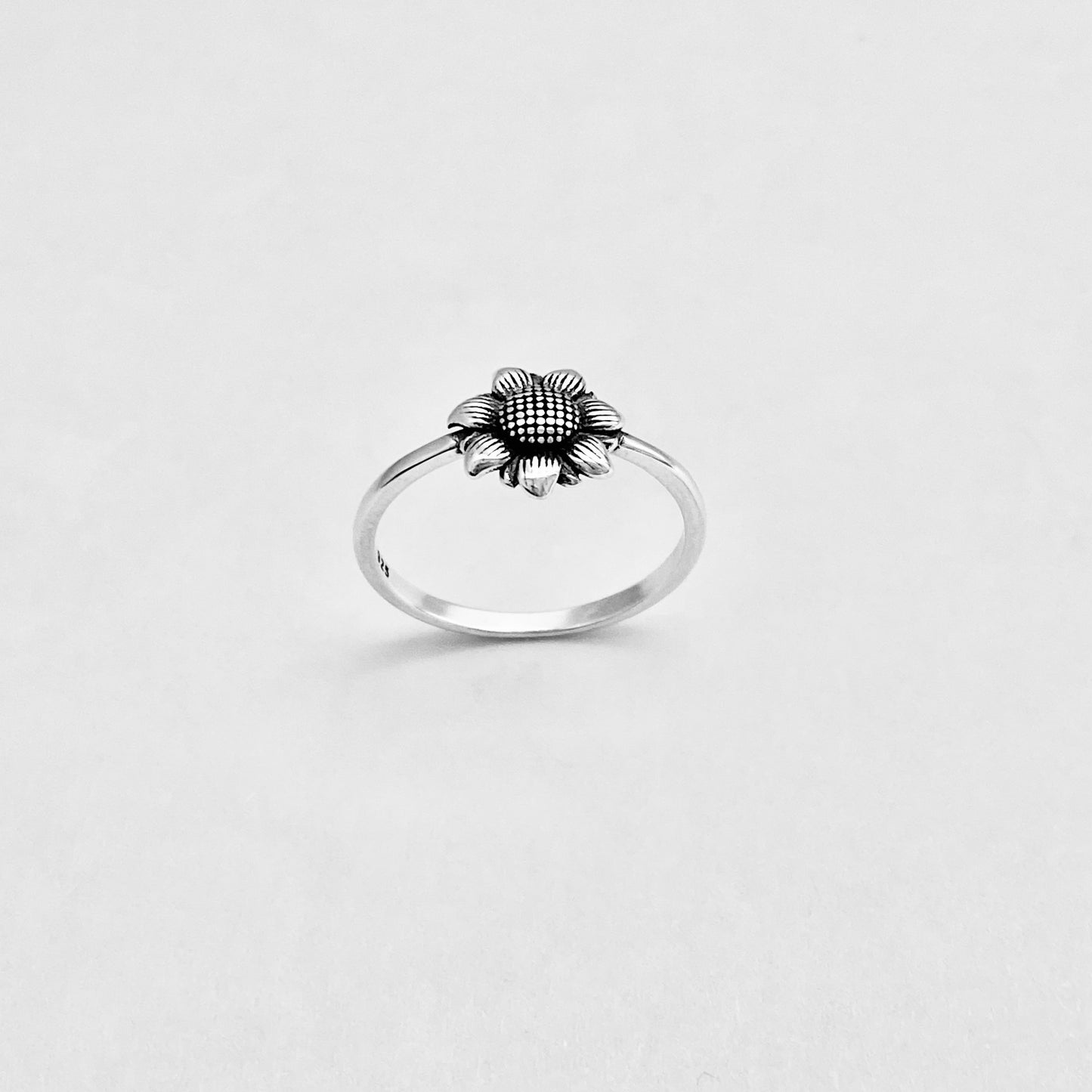Sterling Silver Dainty Sunflower Ring – Floral Sunshine Silver Ring