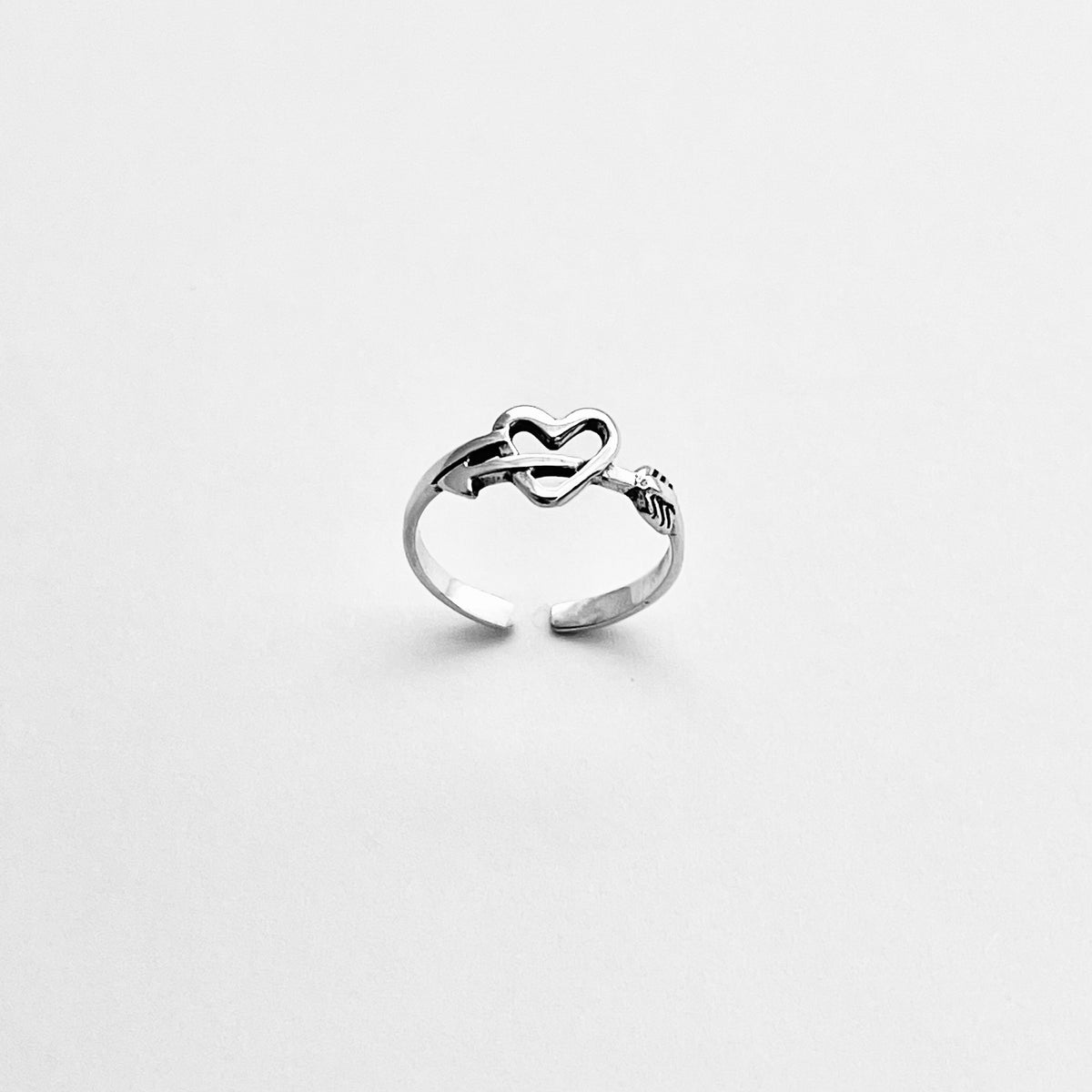 925 Sterling Silver Arrow Through Heart Toe Ring | Dainty Bow and Arrows Love Silver Rings