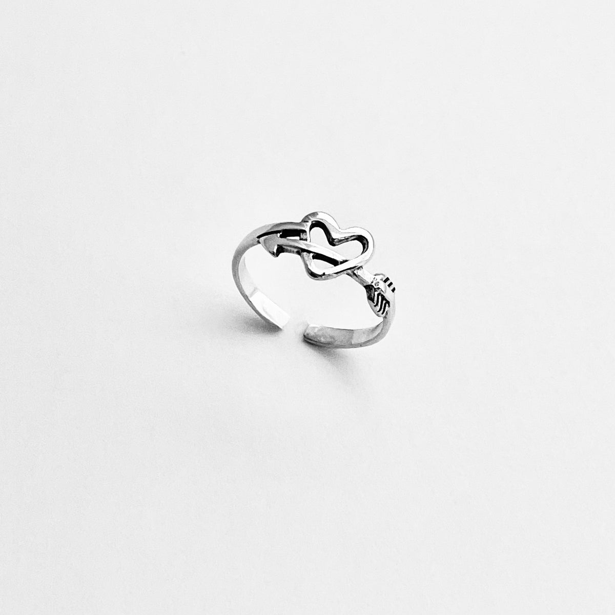 925 Sterling Silver Arrow Through Heart Toe Ring | Dainty Bow and Arrows Love Silver Rings
