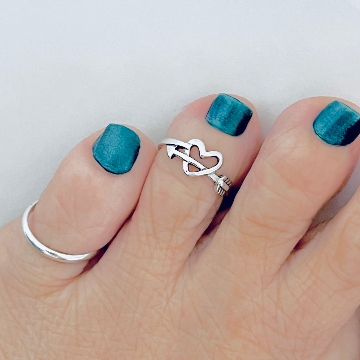 925 Sterling Silver Arrow Through Heart Toe Ring | Dainty Bow and Arrows Love Silver Rings