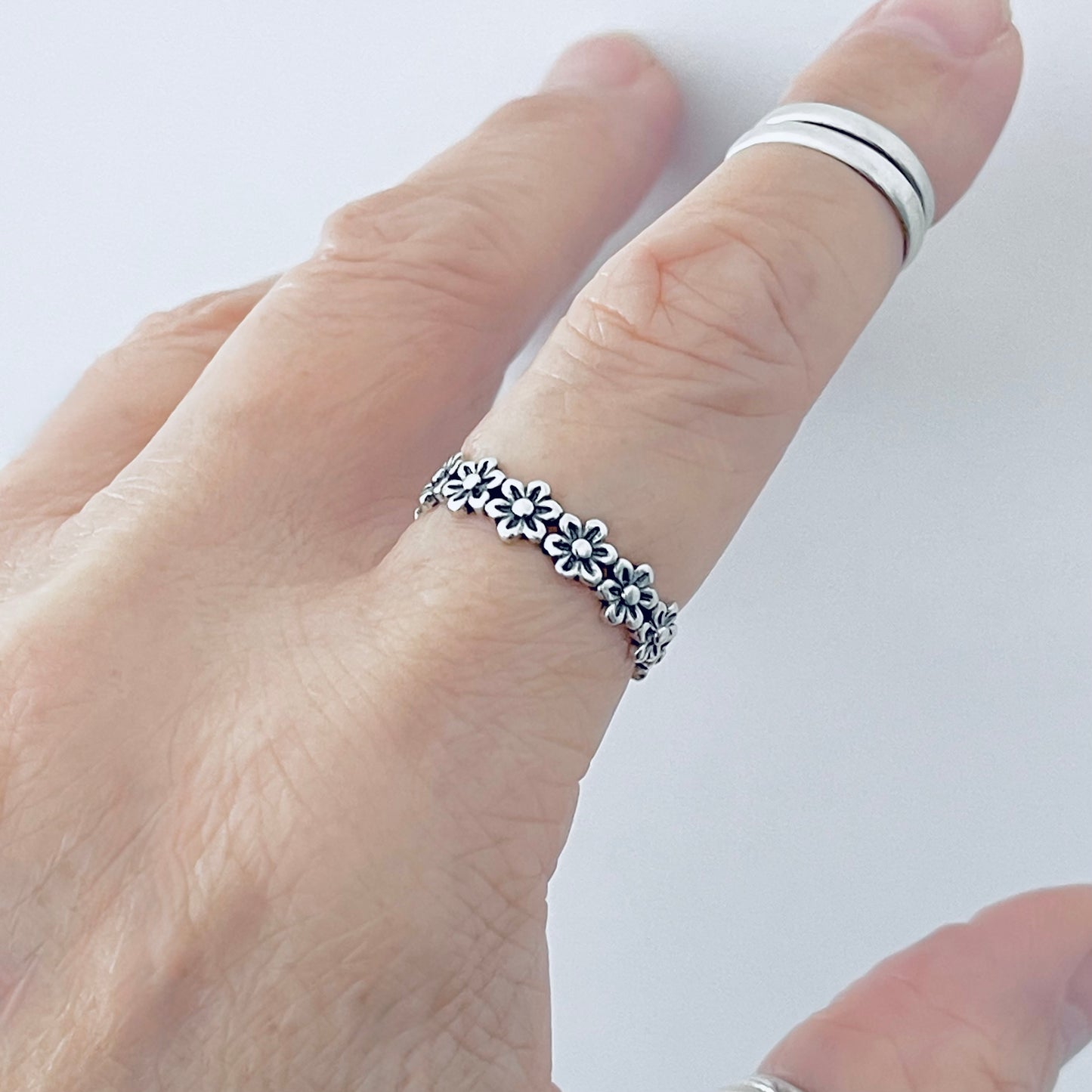 925 Sterling Silver Eternity Flower Band – Floral Wedding Ring, Stackable Silver Rings for Women