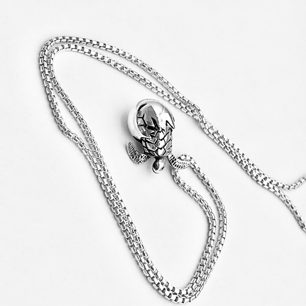 925 Sterling Silver Turtle Hatchling Necklace – Moving Head & Legs