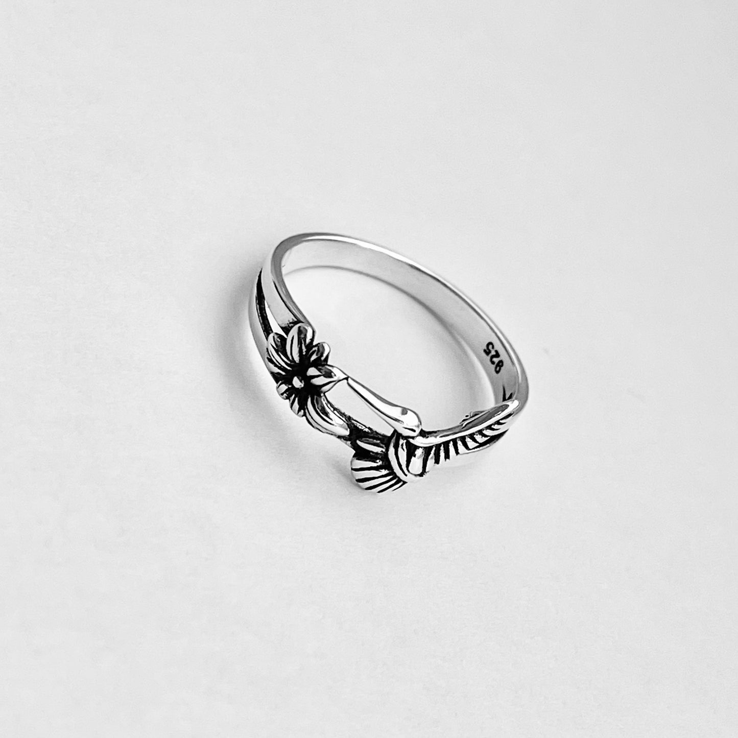 Sterling Silver Flower and Hummingbird Ring, Silver Lily Rings, Animal Ring