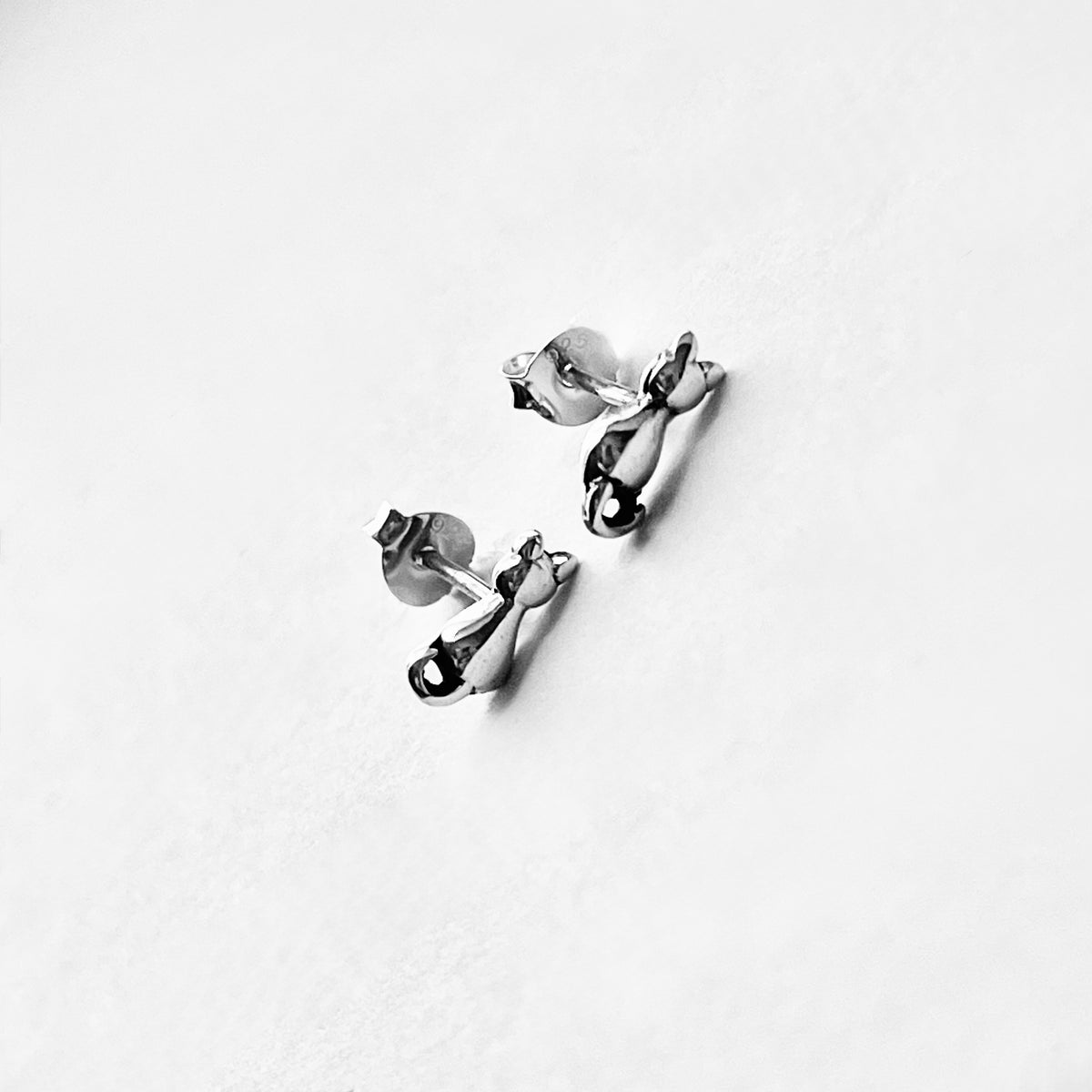 925 Sterling Silver Seated Kitty Cat Stud Earrings – Dainty Little Kitten Jewelry