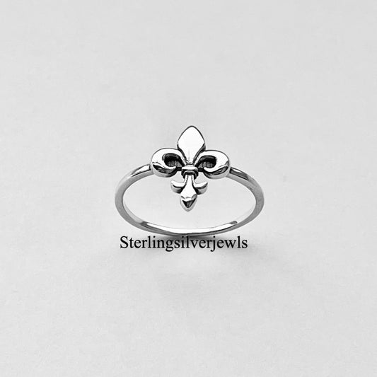 925 Sterling Silver Small Fleur de Lis Ring | Dainty Saints & Lily Jewelry