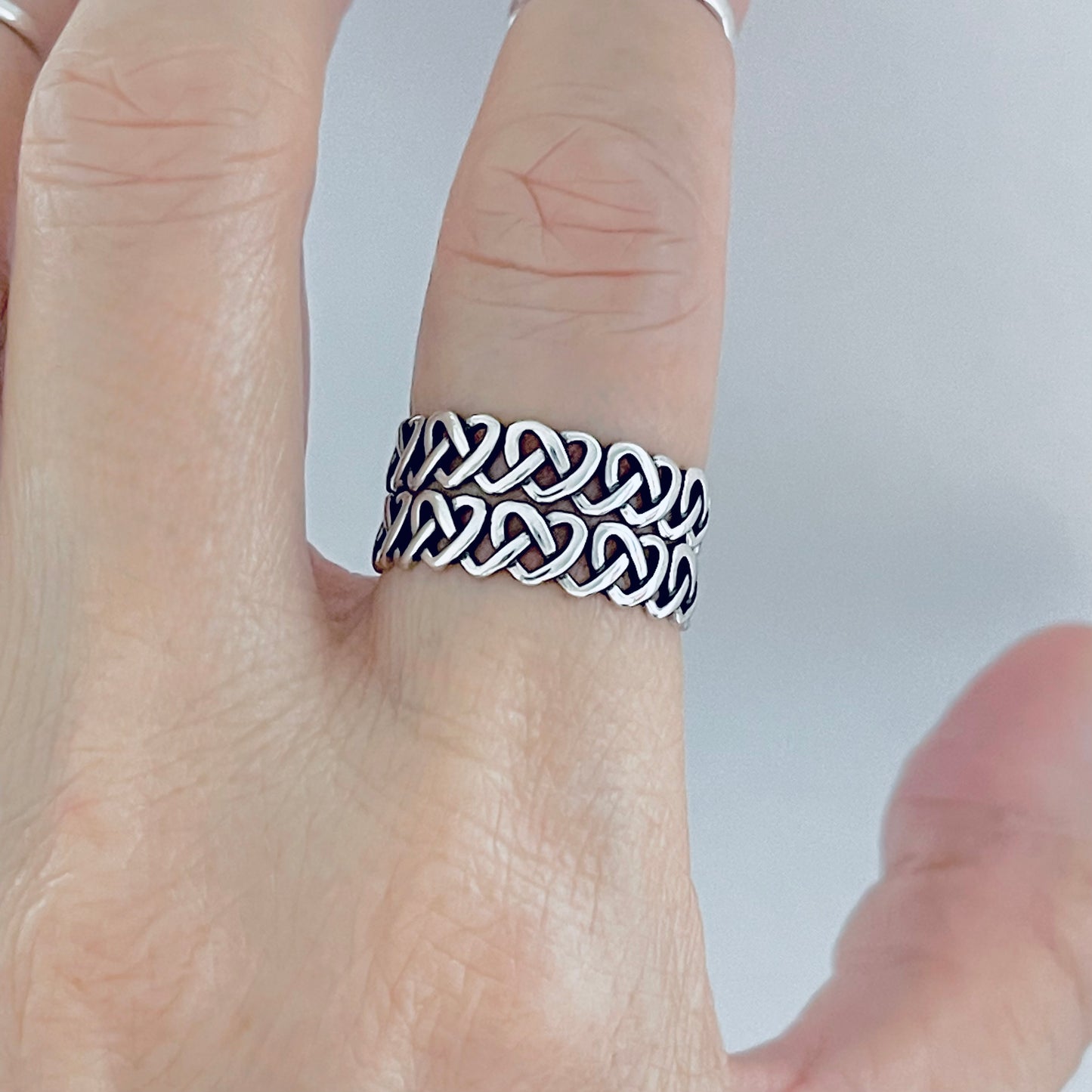 925 Sterling Silver Eternity Thin Pretzel Knot Band Ring | Delicate Love Knots Heart Rings