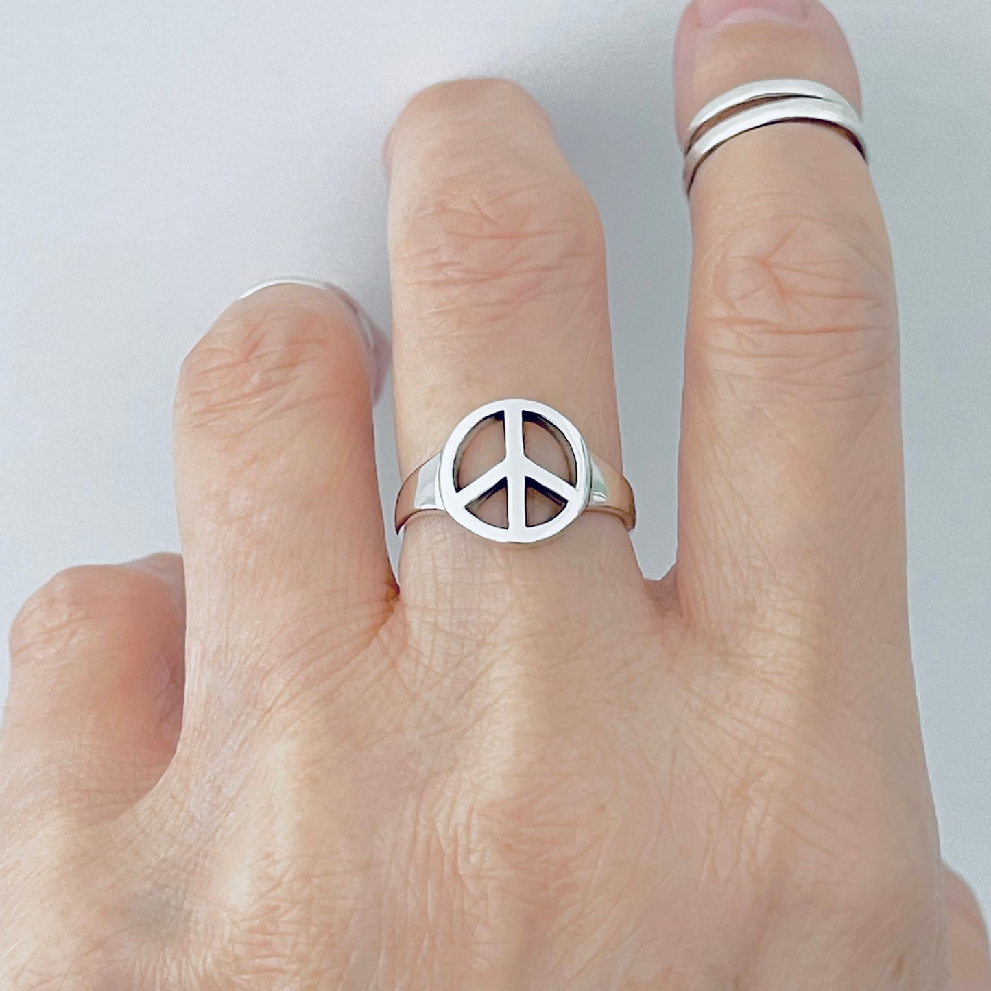 Sterling Silver High Polish Peace Sign Ring – Boho Love Unity Silver Rings