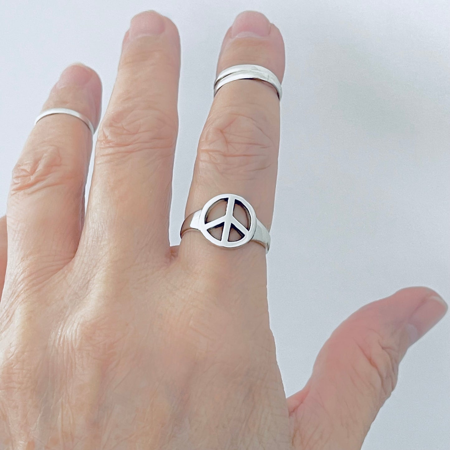 Sterling Silver High Polish Peace Sign Ring – Boho Love Unity Silver Rings