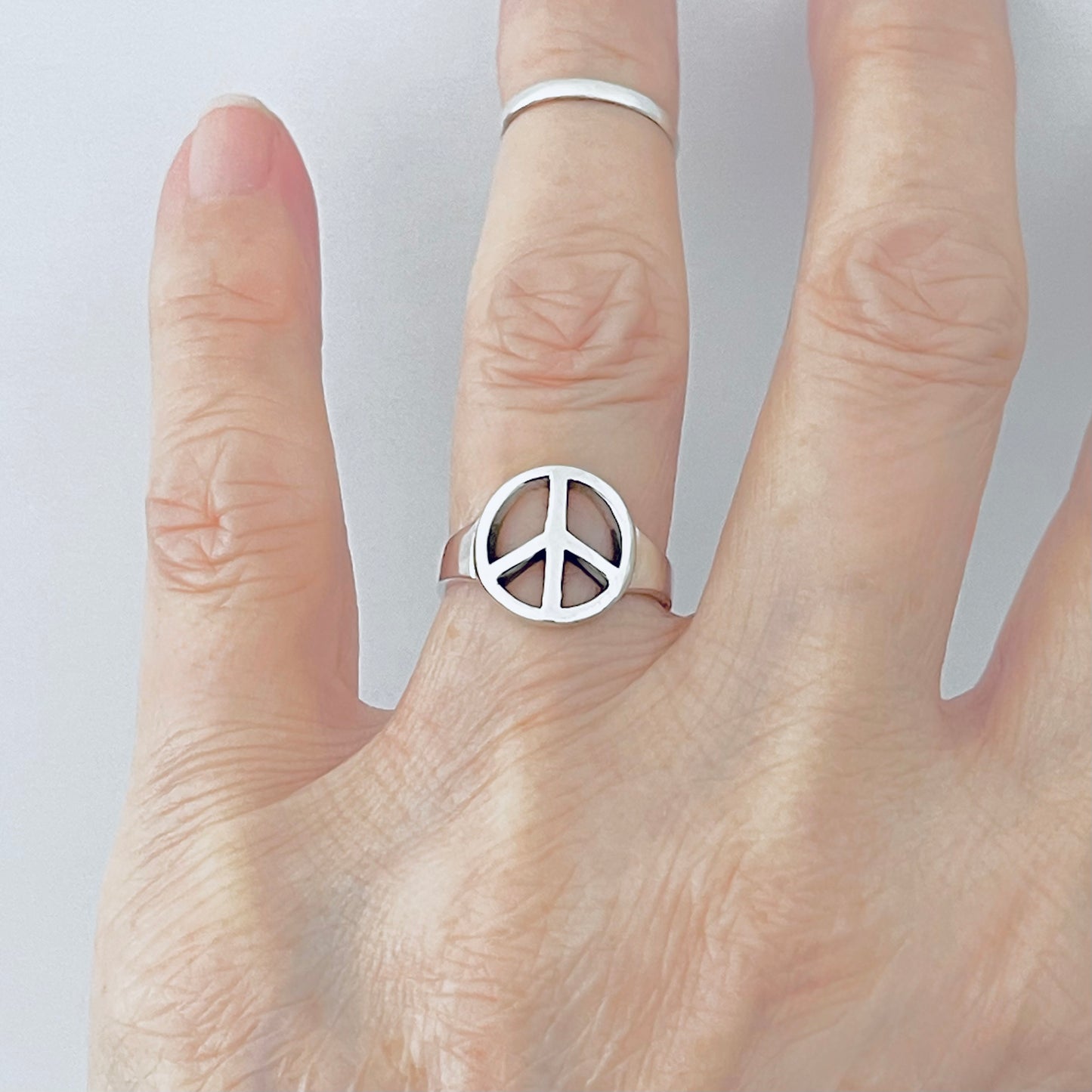 Sterling Silver High Polish Peace Sign Ring – Boho Love Unity Silver Rings