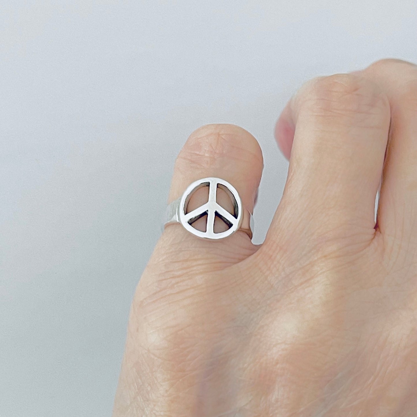Sterling Silver High Polish Peace Sign Ring – Boho Love Unity Silver Rings