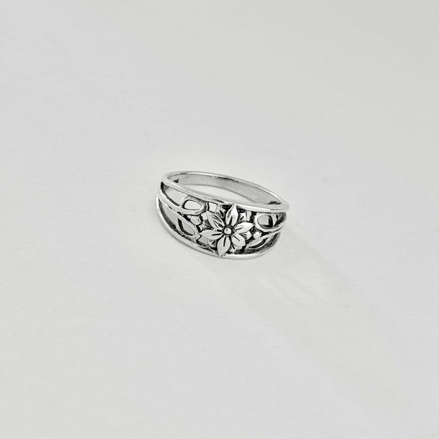 Sterling Silver Starflower Ring with Swirly | Ipheion uniflorum Flower, Floral Jewelry