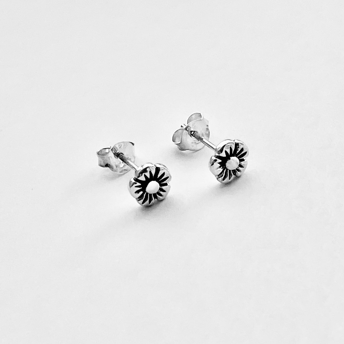 Sterling Silver Forget Me Not Flower Earrings – Dainty Floral Stud Silver Earring