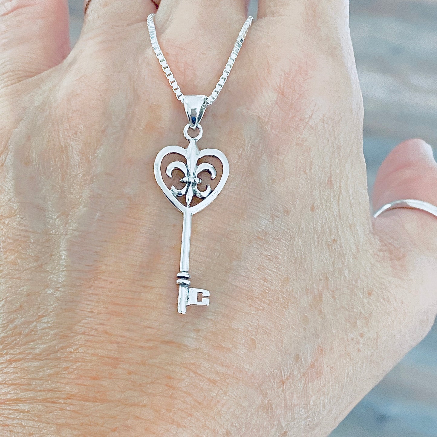 Sterling Silver Fleur de Lis Key Necklace – Saints Heart Pendant Silver Chain