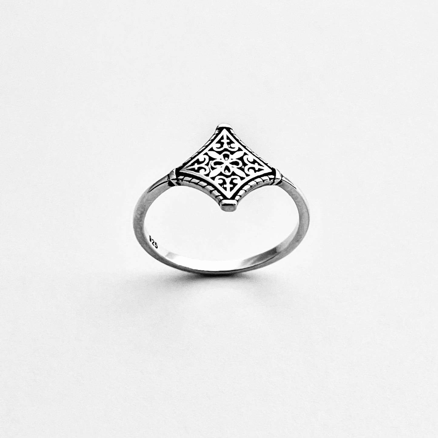 Sterling Silver Dainty Filigree Tapestry Ring – Mandala Boho Silver Ring