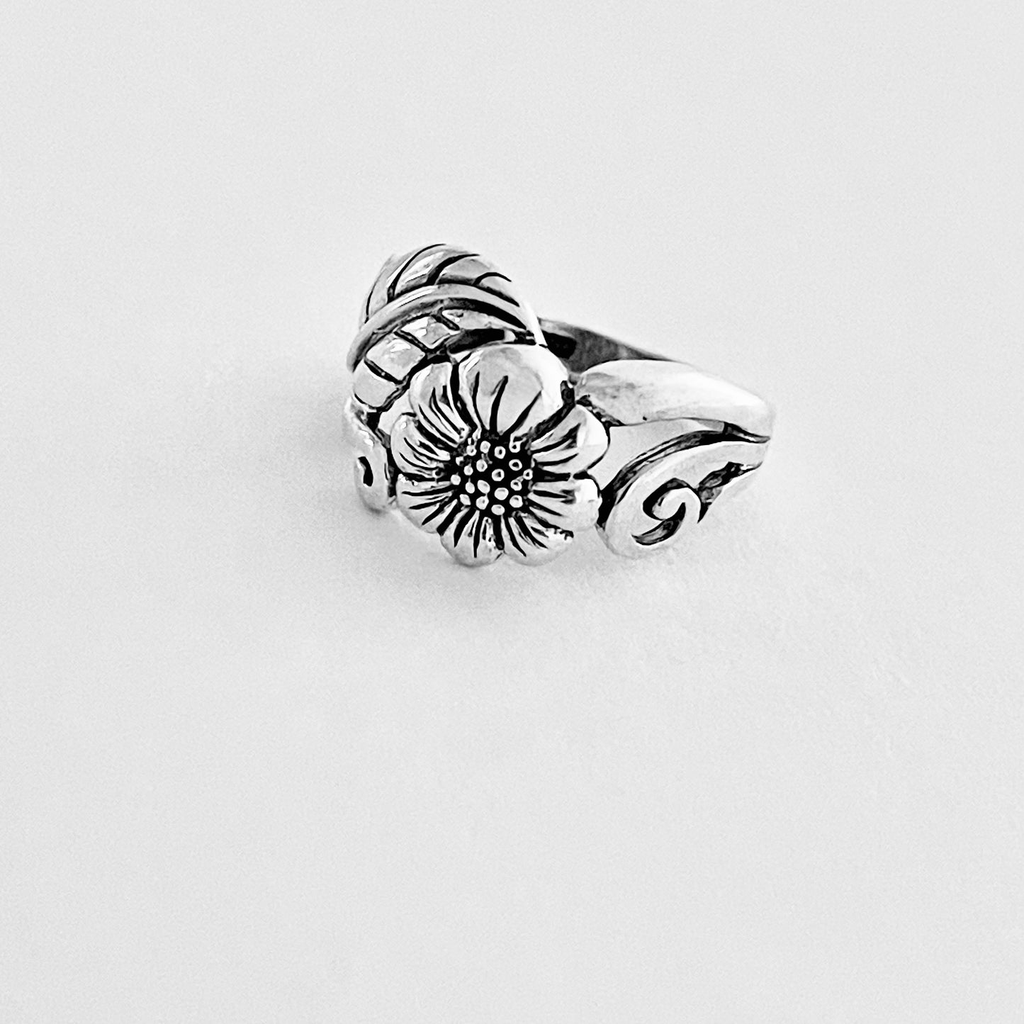Sterling Silver Statement Sunflower Ring with Leaf, Flower Rings, Sunshine Jewelry