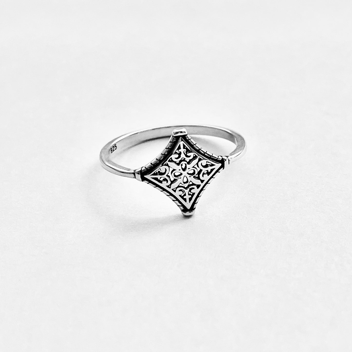 Sterling Silver Dainty Filigree Tapestry Ring – Mandala Boho Silver Ring