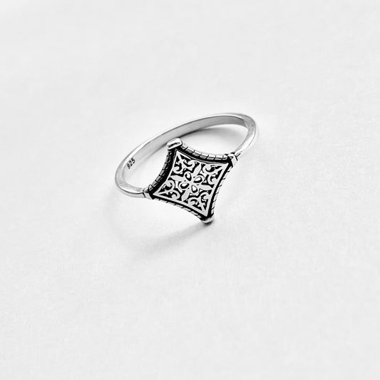Sterling Silver Dainty Filigree Tapestry Ring – Mandala Boho Silver Ring