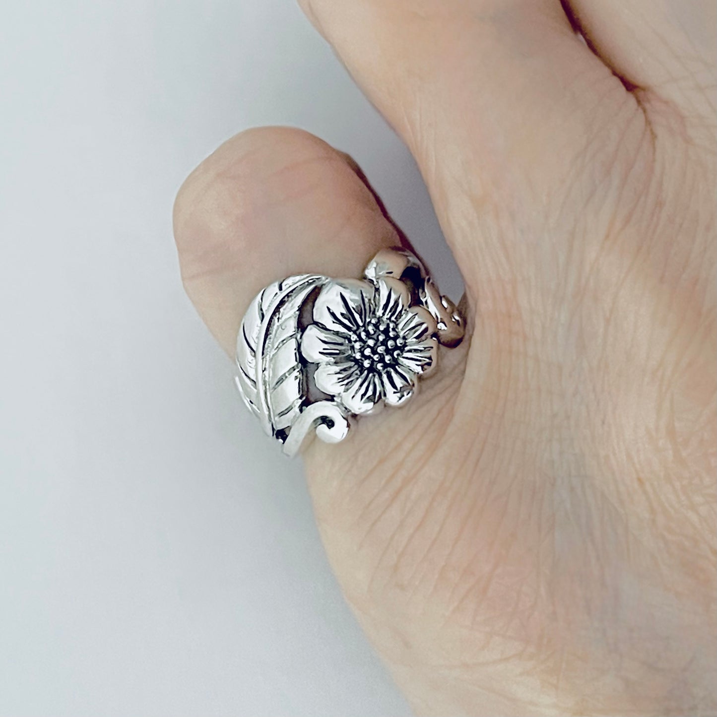 Sterling Silver Statement Sunflower Ring with Leaf, Flower Rings, Sunshine Jewelry