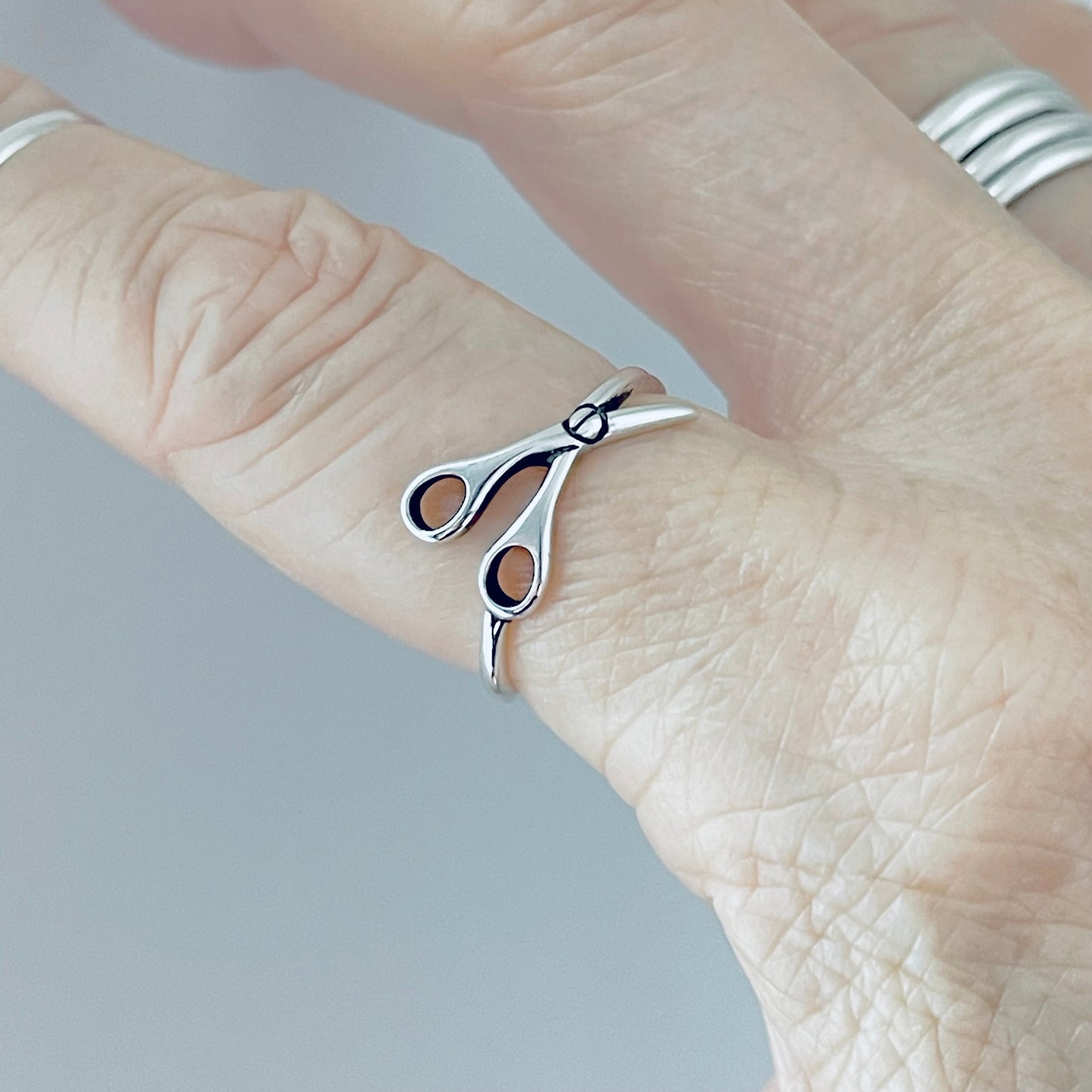 Sterling Silver Delicate Open Scissors Ring – Hair Stylist Barber Seamstress Rings