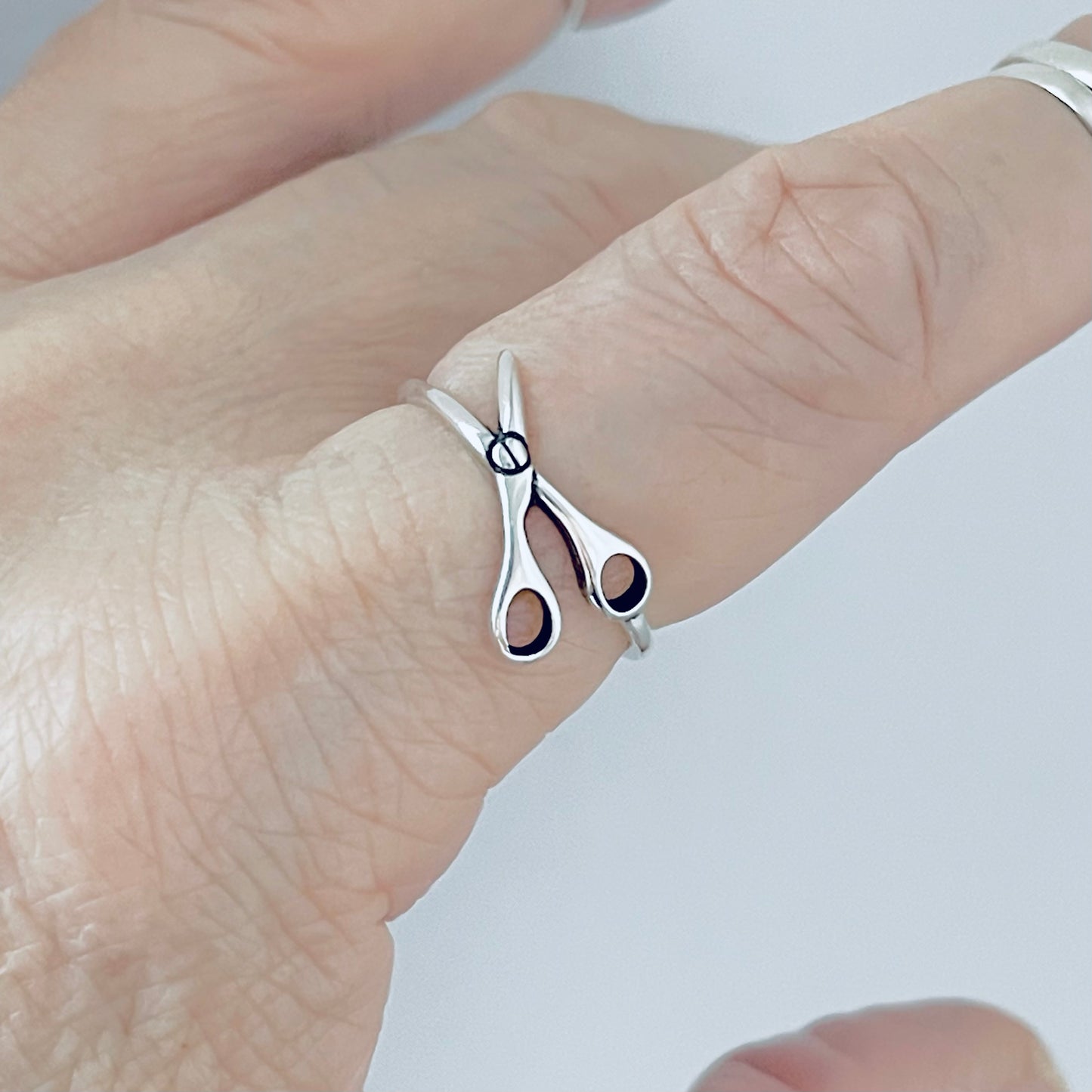 Sterling Silver Delicate Open Scissors Ring – Hair Stylist Barber Seamstress Rings