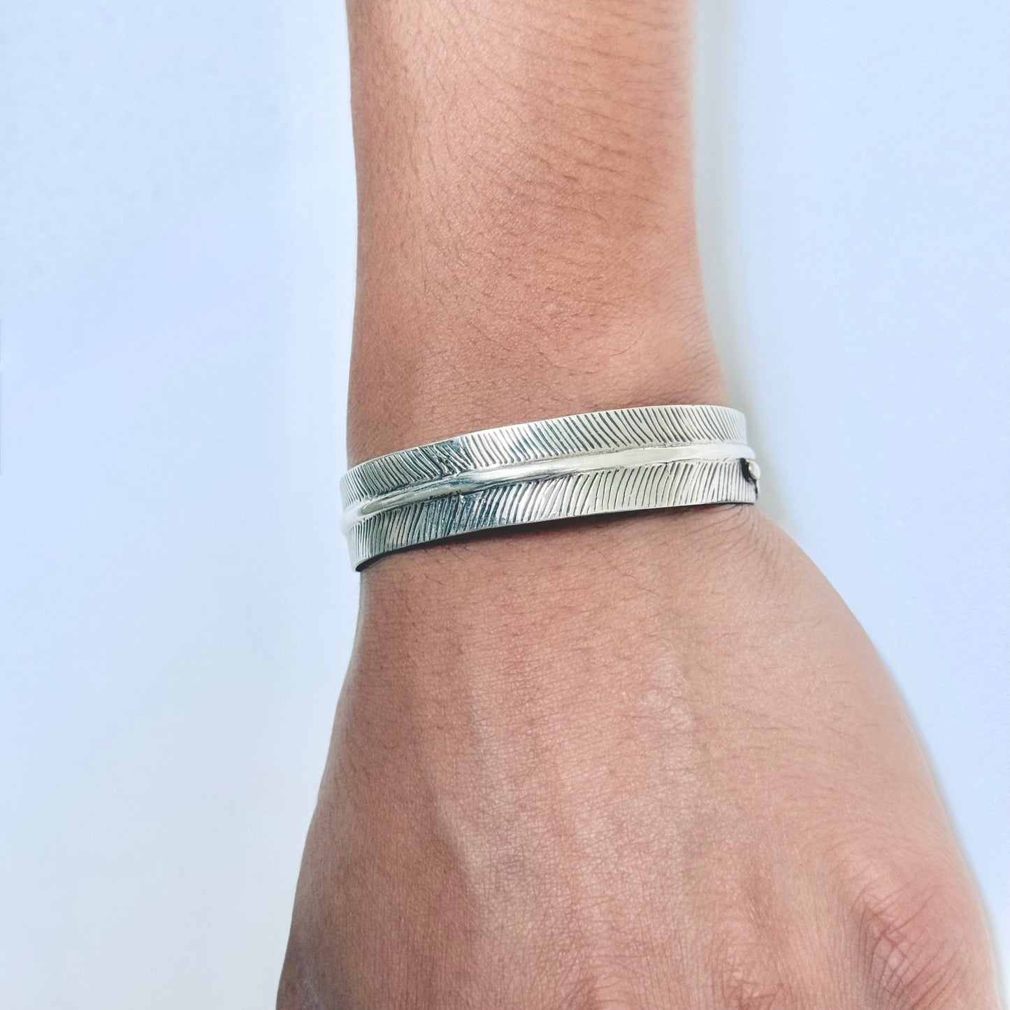 Sterling Silver Unisex Statement Western Feather Bangle – Spirit Bird Wing Boho Silver Bracelet
