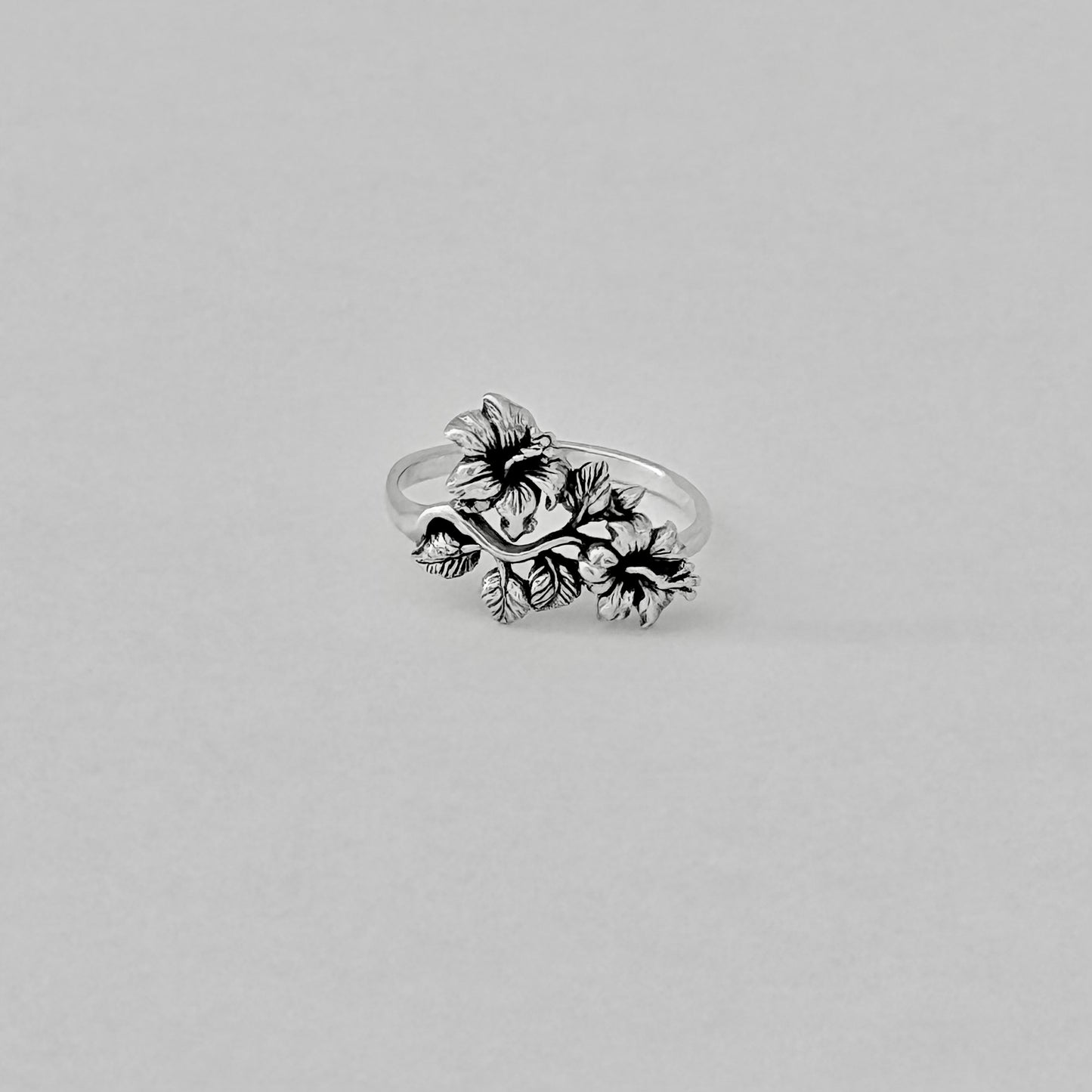 925 Sterling Silver Lily Flower Ring with Leaves | Floral Jewelry
