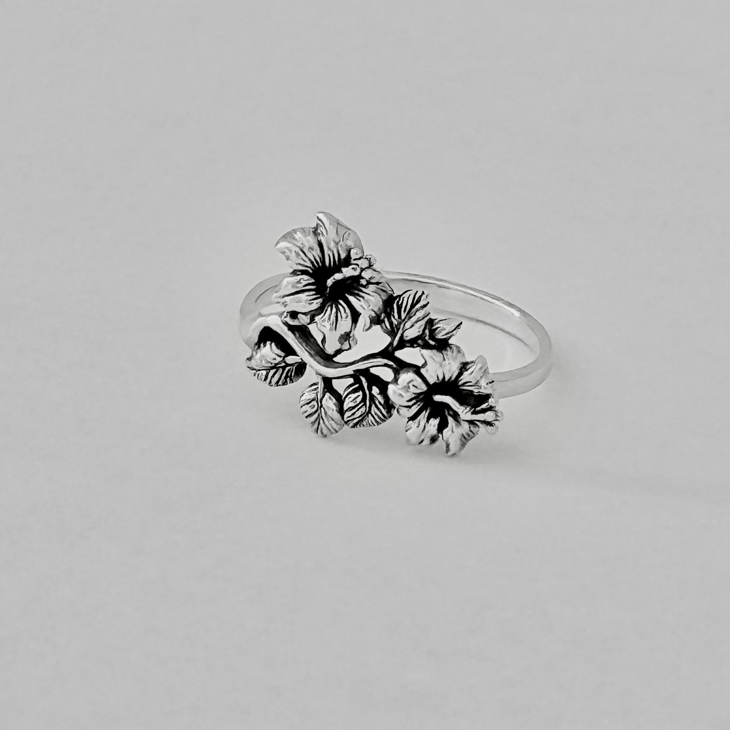 925 Sterling Silver Lily Flower Ring with Leaves | Floral Jewelry