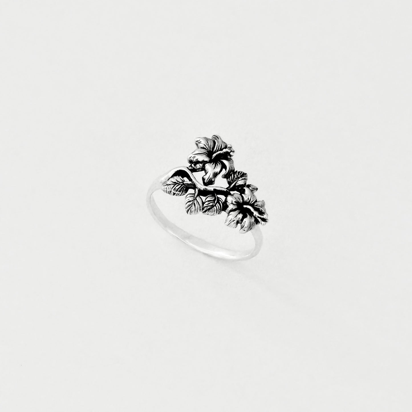 925 Sterling Silver Lily Flower Ring with Leaves | Floral Jewelry