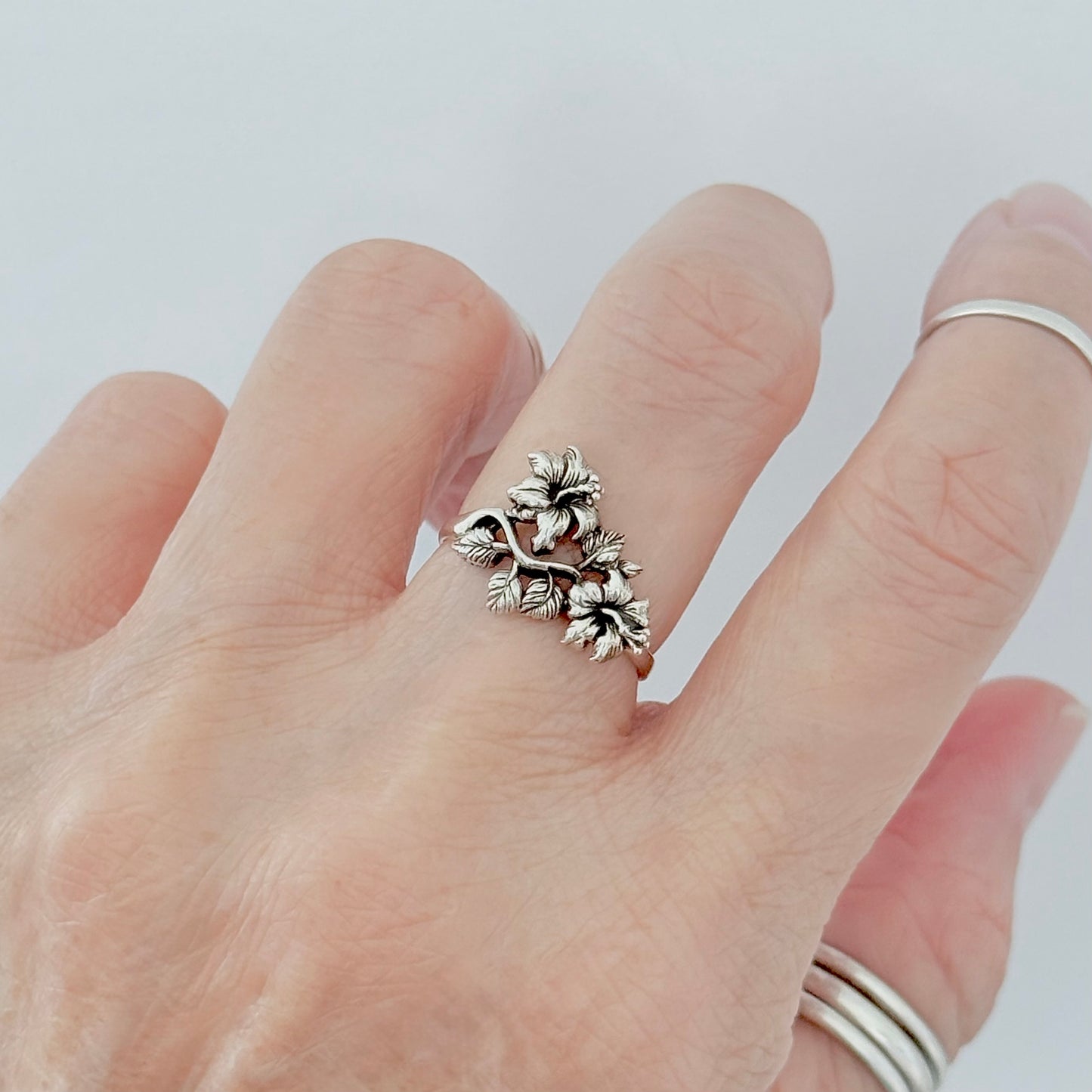 925 Sterling Silver Lily Flower Ring with Leaves | Floral Jewelry