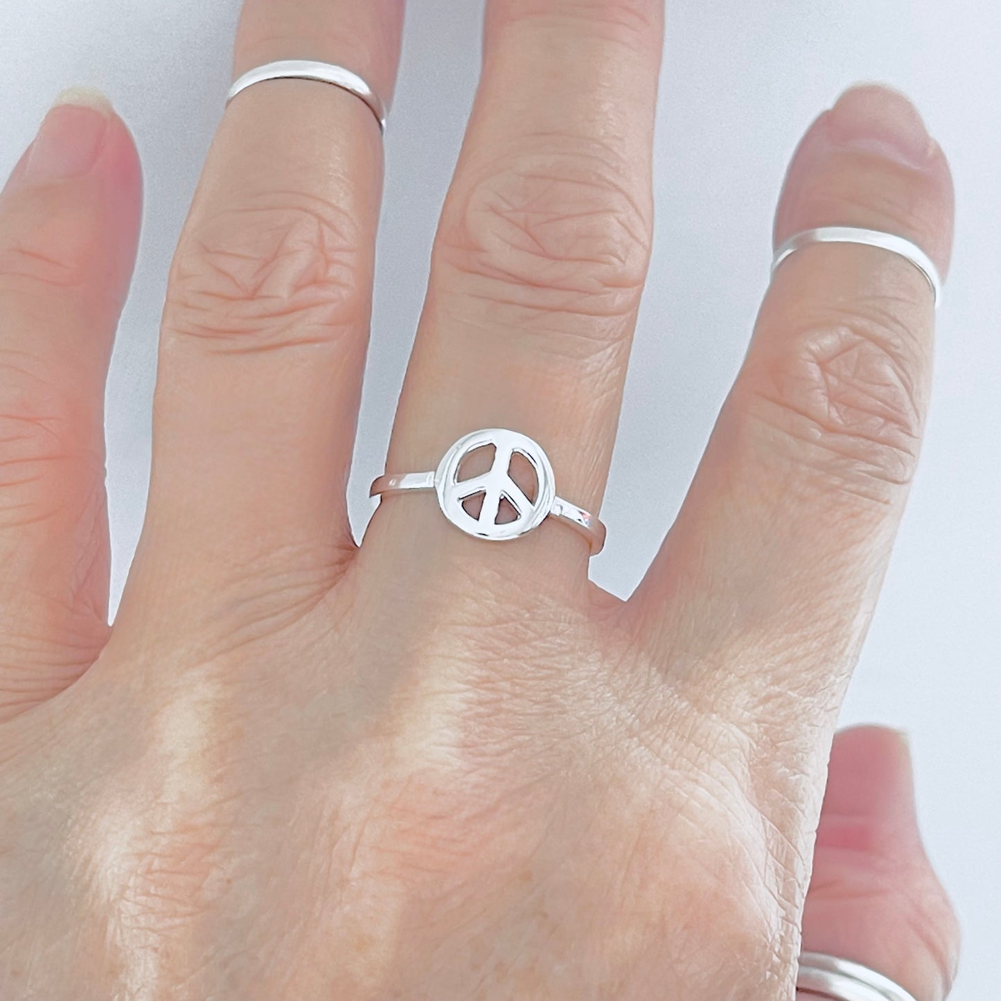 Sterling Silver Small Peace Sign Ring – High Polish Love Unity Silver Rings
