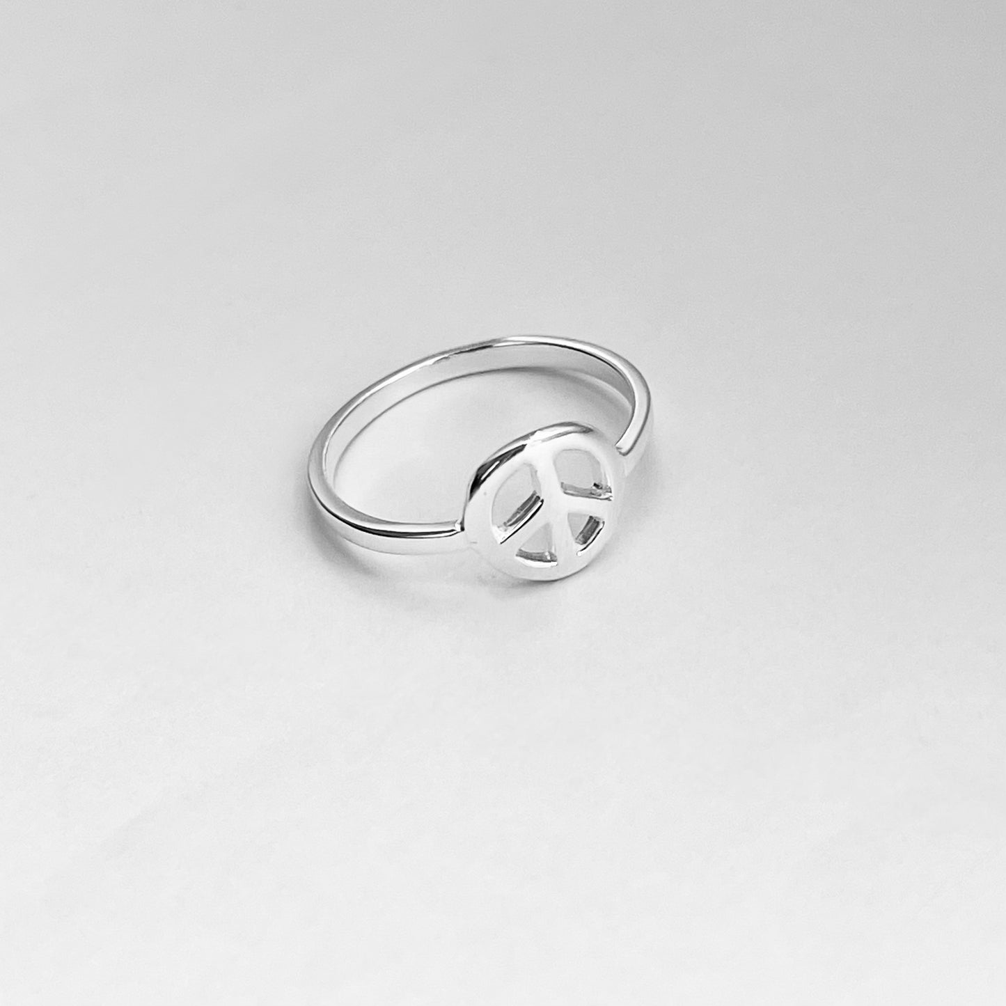 Sterling Silver Small Peace Sign Ring – High Polish Love Unity Silver Rings