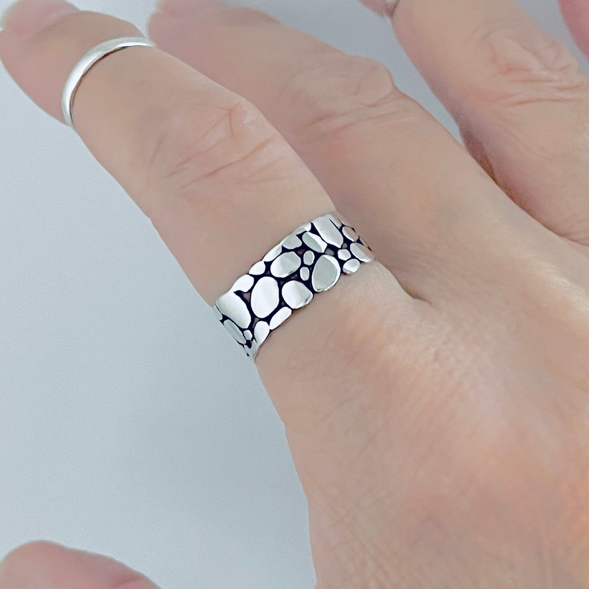 925 Sterling Silver Thin Eternity Cobblestone Band Ring – Pebble Stone Statement Silver Rings