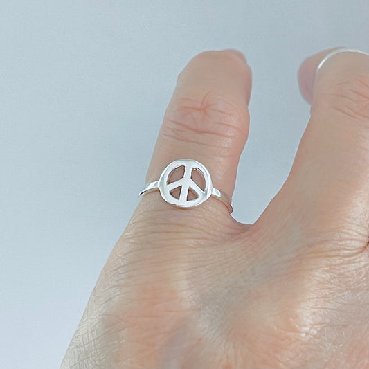 Sterling Silver Small Peace Sign Ring – High Polish Love Unity Silver Rings