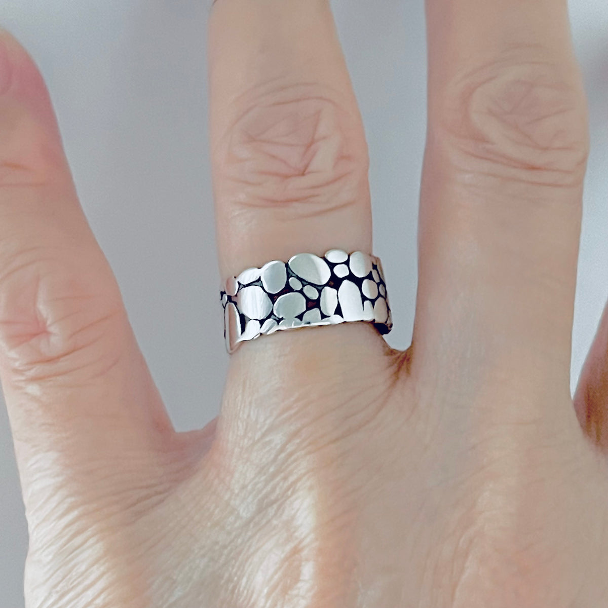 925 Sterling Silver Thin Eternity Cobblestone Band Ring – Pebble Stone Statement Silver Rings