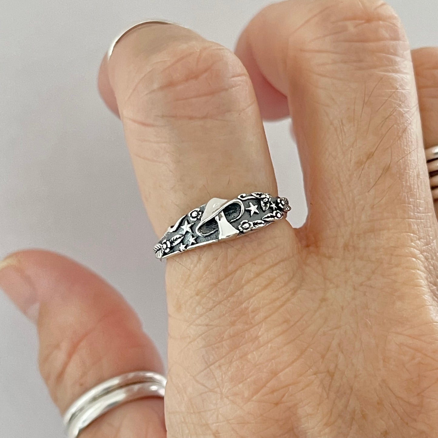 Sterling Silver Mushroom Ring with Tiny Star and Flower, Spiritual Symbol Rings, Tree Ring