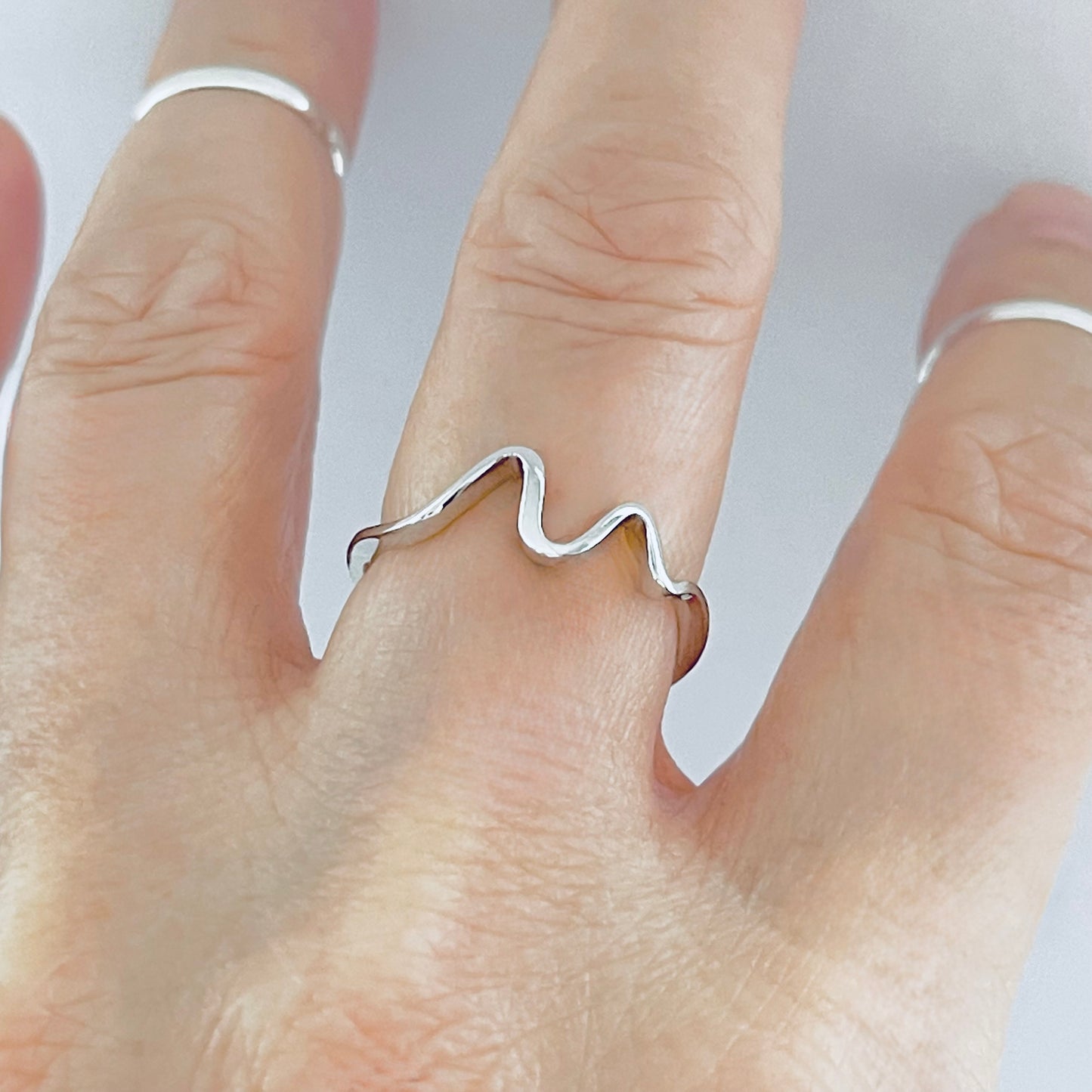 Sterling Silver Minimalist Wave Ring – Zigzag Ocean Stackable Silver Rings