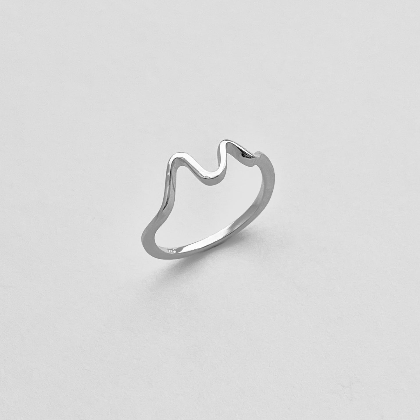 Sterling Silver Minimalist Wave Ring – Zigzag Ocean Stackable Silver Rings
