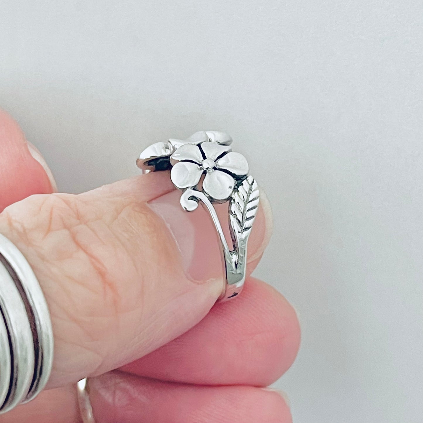 Sterling Silver Triple Plumeria Ring with Leaf, Flower Silver Rings, Hawaii Lei Ring