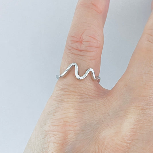 Sterling Silver Minimalist Wave Ring – Zigzag Ocean Stackable Silver Rings