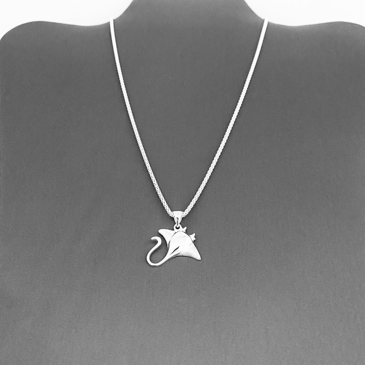 925 Sterling Silver Unisex Stingray Necklace – Tampa Bay Ray Pendant Chain