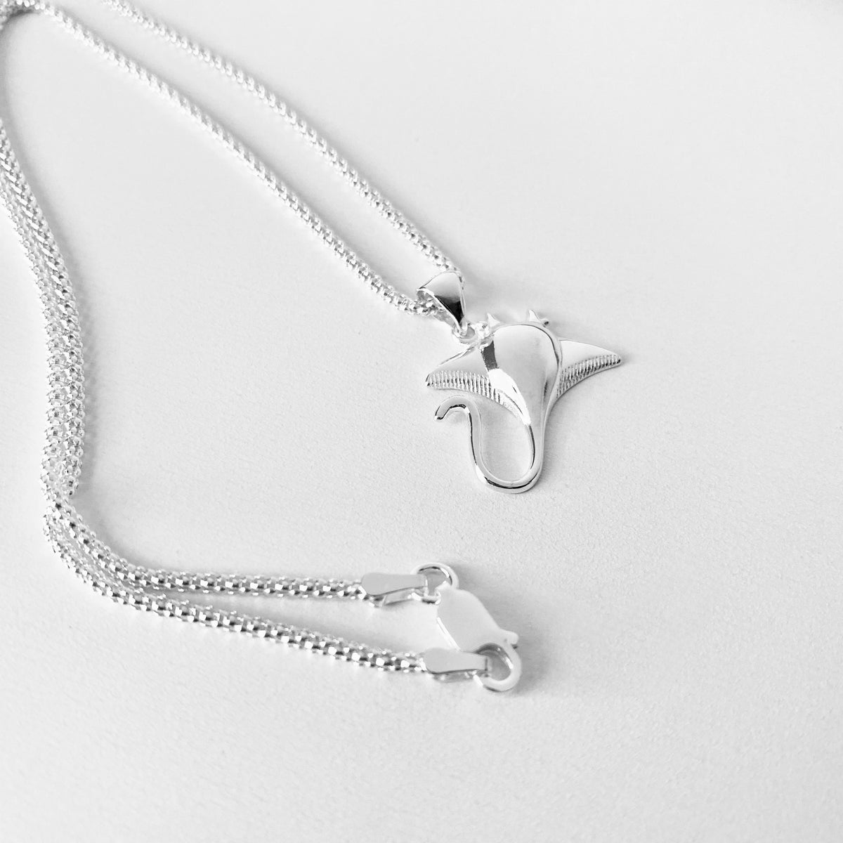 925 Sterling Silver Unisex Stingray Necklace – Tampa Bay Ray Pendant Chain