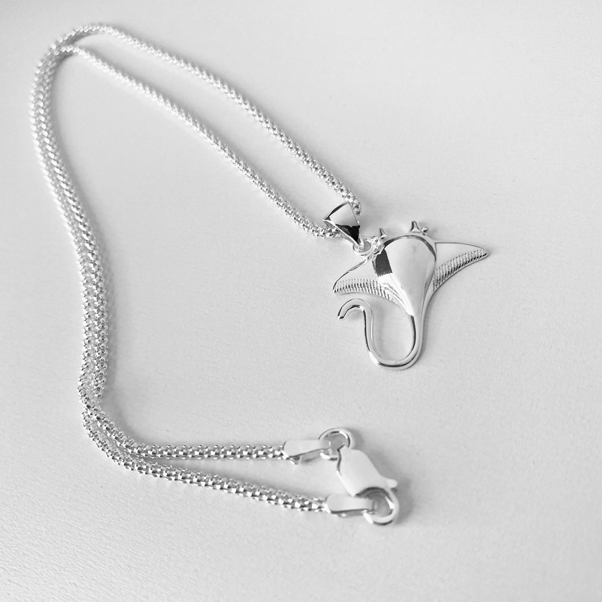 925 Sterling Silver Unisex Stingray Necklace – Tampa Bay Ray Pendant Chain