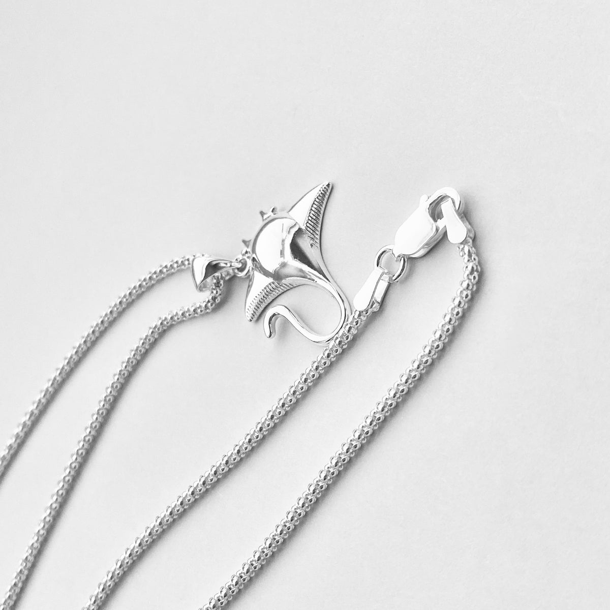 925 Sterling Silver Unisex Stingray Necklace – Tampa Bay Ray Pendant Chain