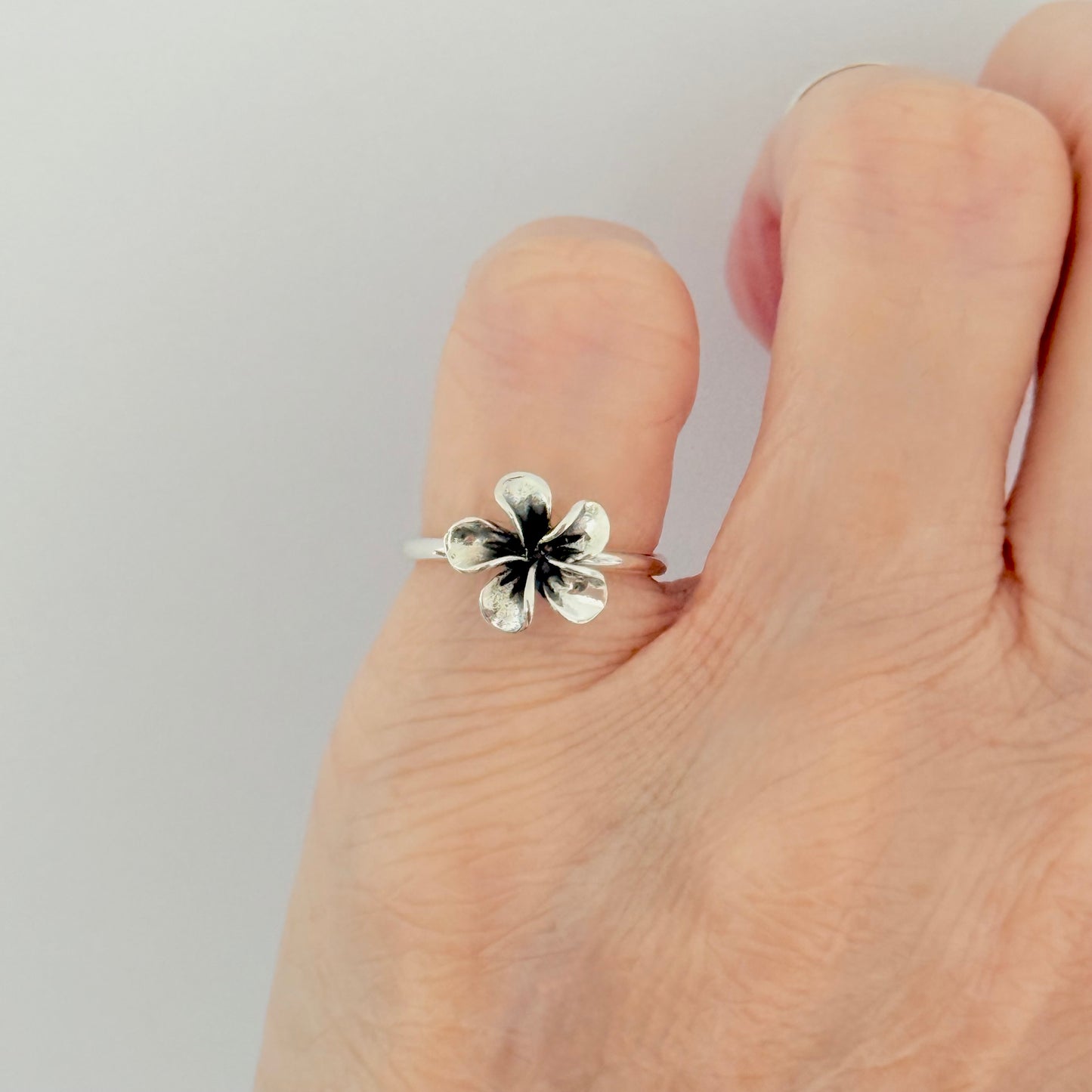 Sterling Silver Lily Flower Ring | Floral Rings, Hawaii Jewelry