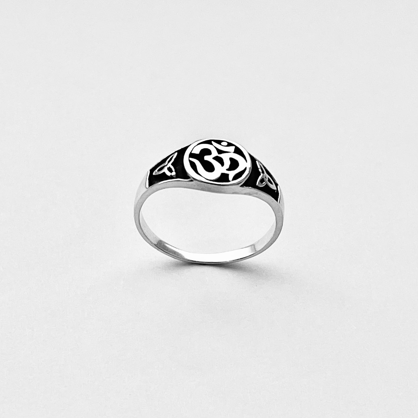 925 Sterling Silver OM Ring with Triquetras | Yoga & Celtic Knot Jewelry