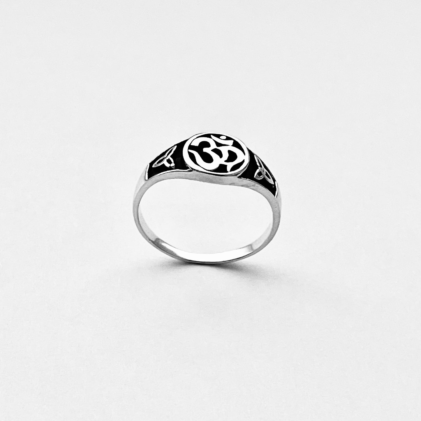 925 Sterling Silver OM Ring with Triquetras | Yoga & Celtic Knot Jewelry