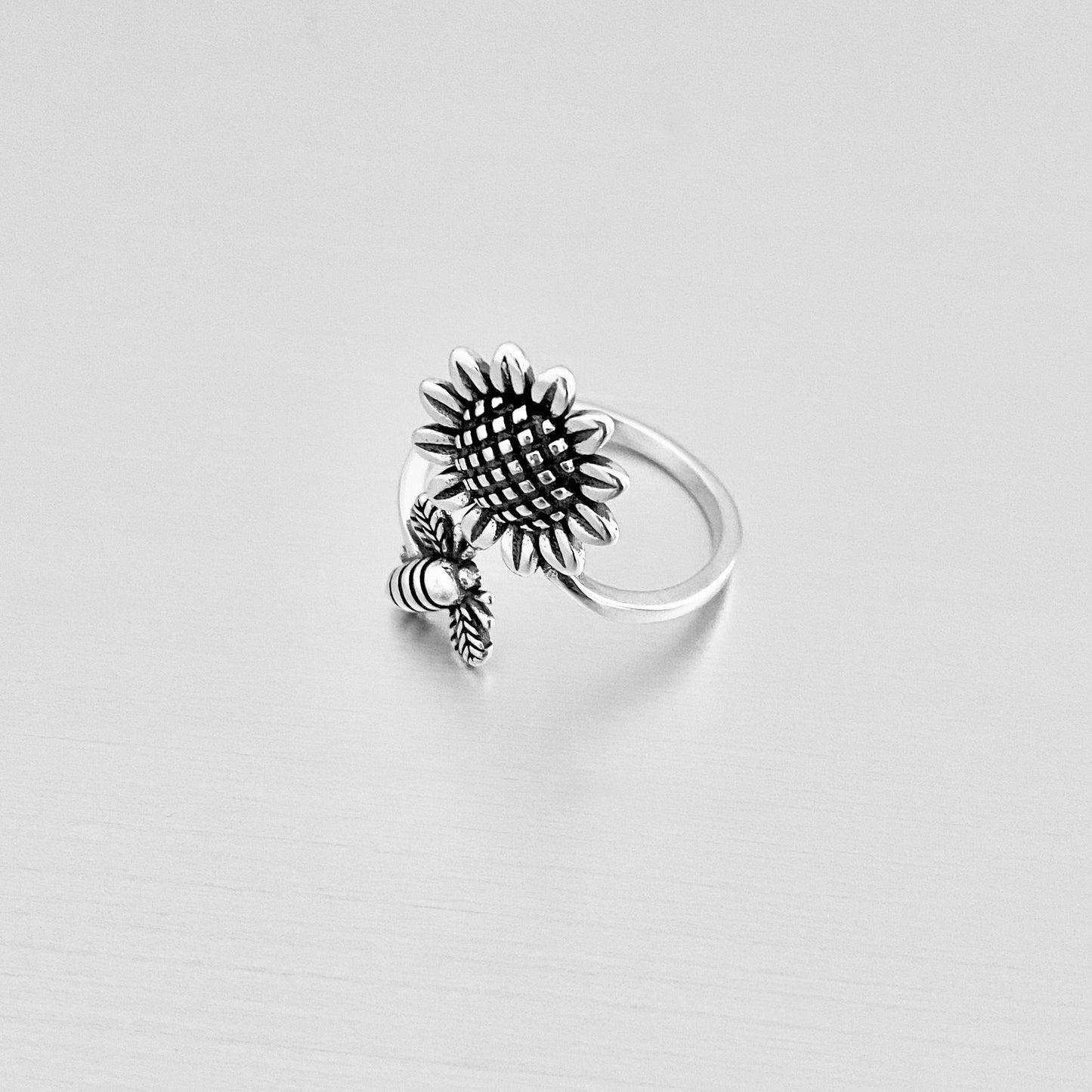 Sterling Silver Wraparound Bee and Sunflower Ring, Flower Bug Jewelry, Bumblebee Rings