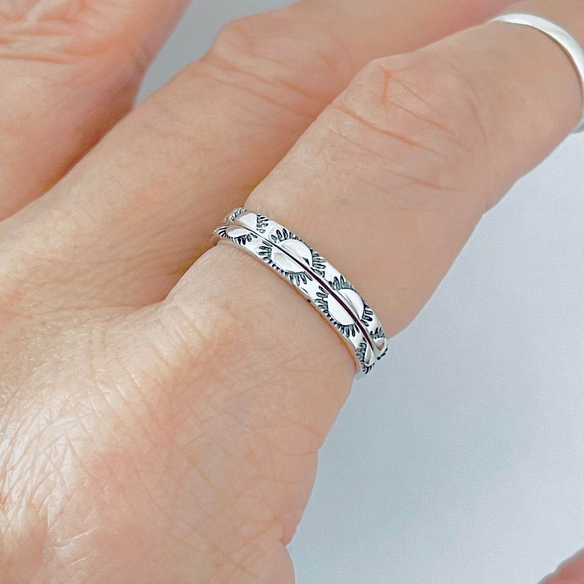 925 Sterling Silver Dainty Eternity Sun Band Ring | Unisex Stackable Celestial Wedding Bands