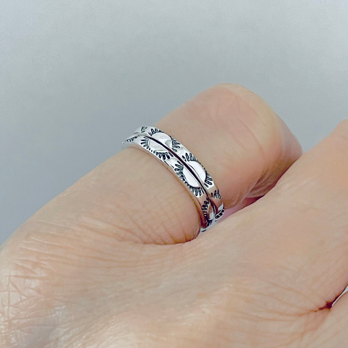 925 Sterling Silver Dainty Eternity Sun Band Ring | Unisex Stackable Celestial Wedding Bands