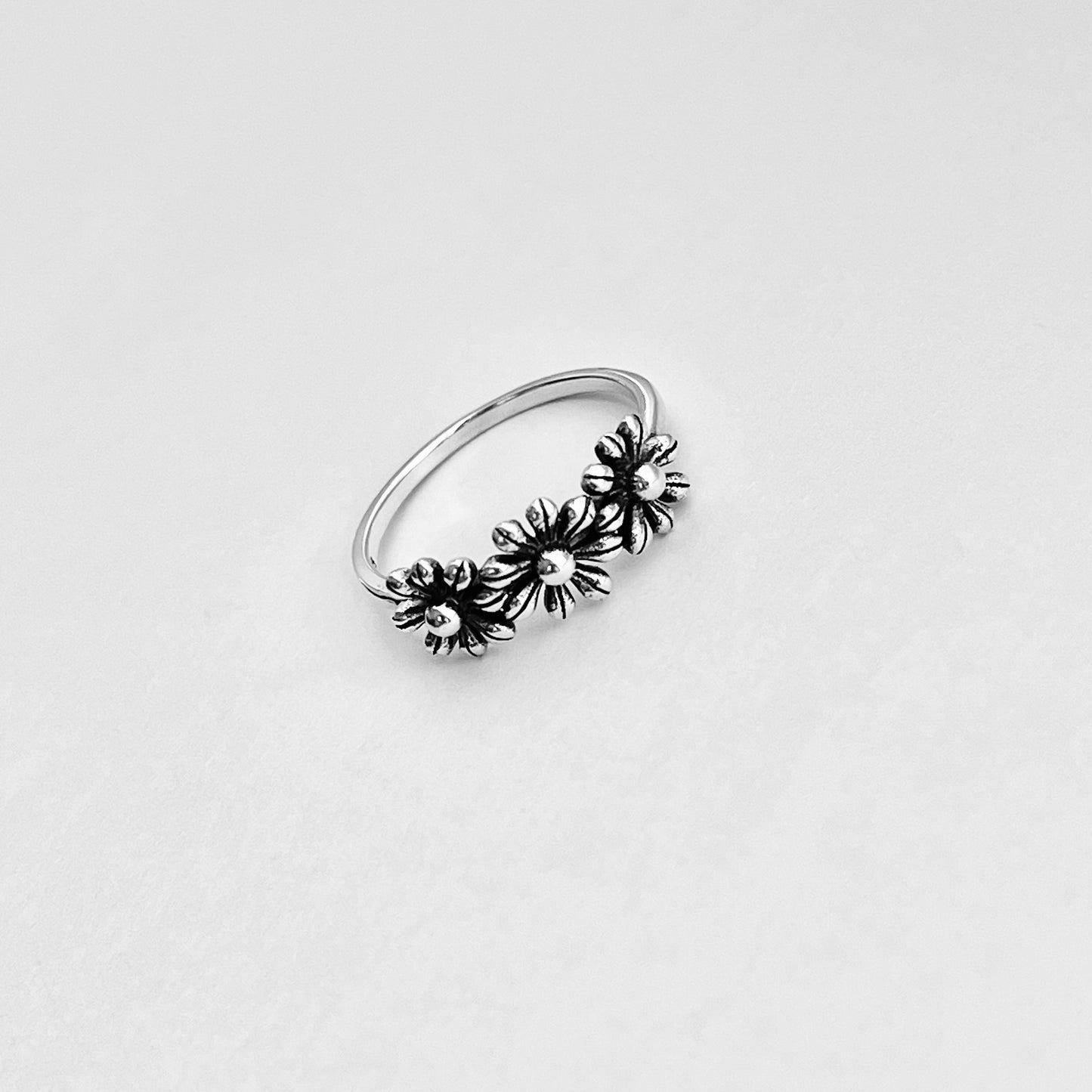 Sterling Silver Three Flower Ring, Daisy Silver Rings, Daisies